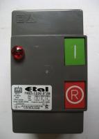 Фотография электромагнитного пускателя с тепловым реле, в корпусе с кнопками ПМЛ 1230 на 10А