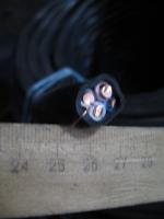 Фотография четырёхжильного кабеля ВВГнг-LS 3х10+1х6 для групповой прокладки под проведения трёх фаз + нулевая жила