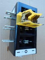 Фотография реверсивного выключателя-разъединителя ВР32-31Ф В71250 на ток 100 ампер выпуска КЭАЗ