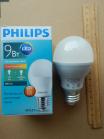 Фотография светодиодной (LED) лампы мощностью 9 Вт с цоколем Е27 изготовления Philips
