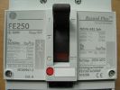 Фотография технических характеристик и маркировки силового автоматического выключателя Record Plus FE250 на 200 ампер корпорации General Electric